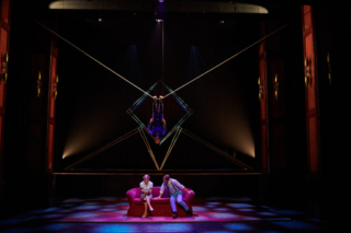 7880_Cirque_Eloize_Hotel_219258