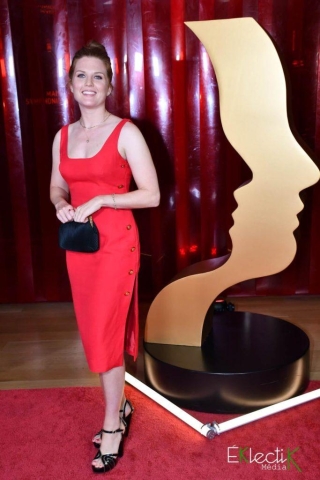 att._m00Ah4mln-EhNivpAQy9hatvB9NtpXdW3zLQs4bP3w